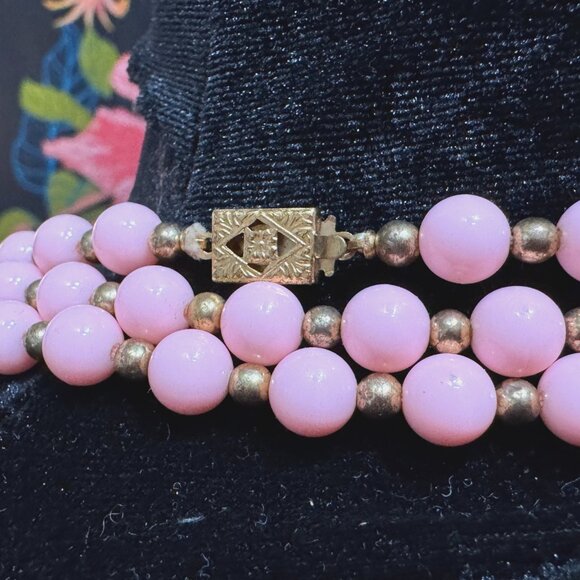 Vintage Beaded Necklace, Rope Length, Box Clasp, Pink & Gold Tone - Picture 10 of 15